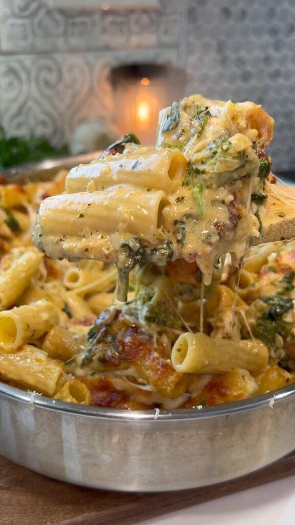 cheesy pasta bake with broccoli