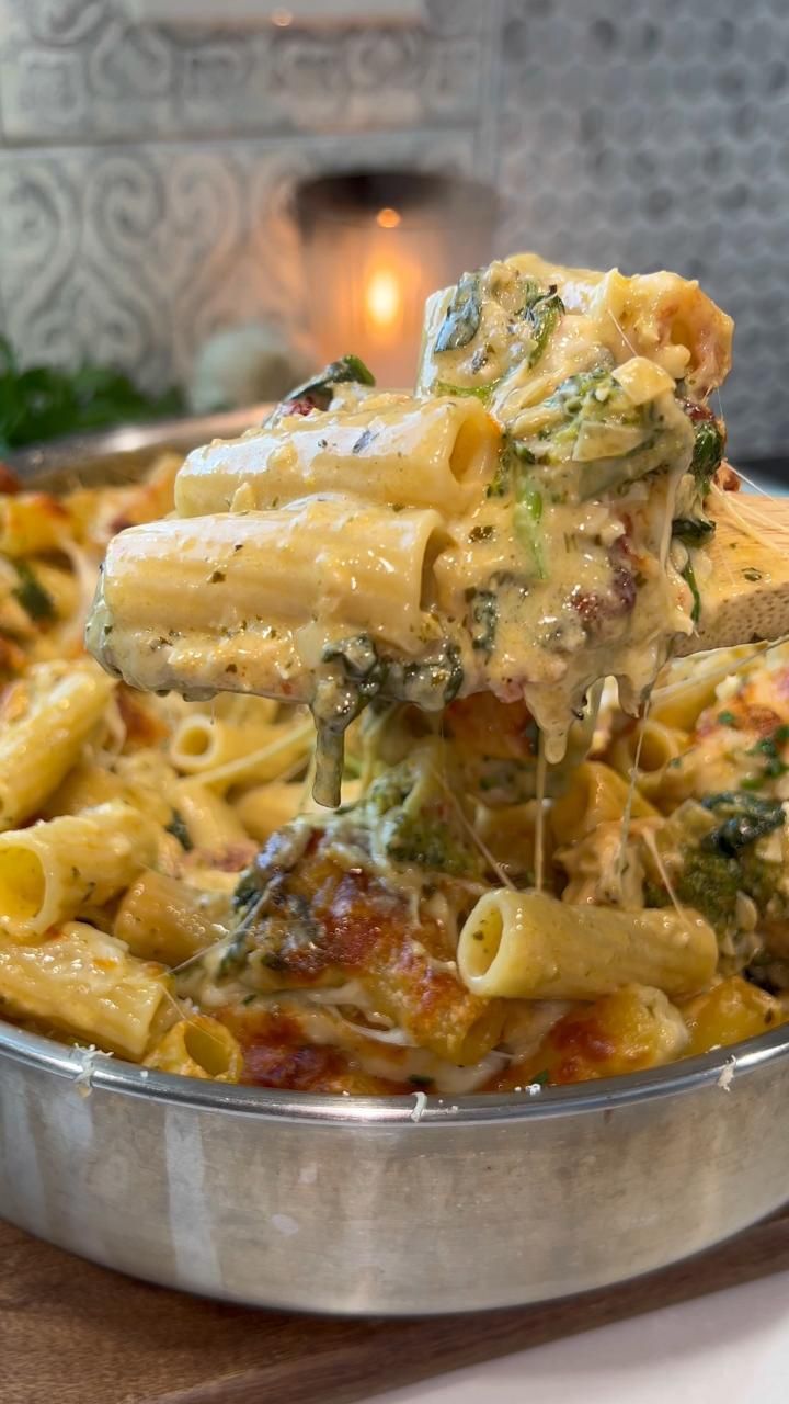 Cheesy Pasta Bake With Broccoli